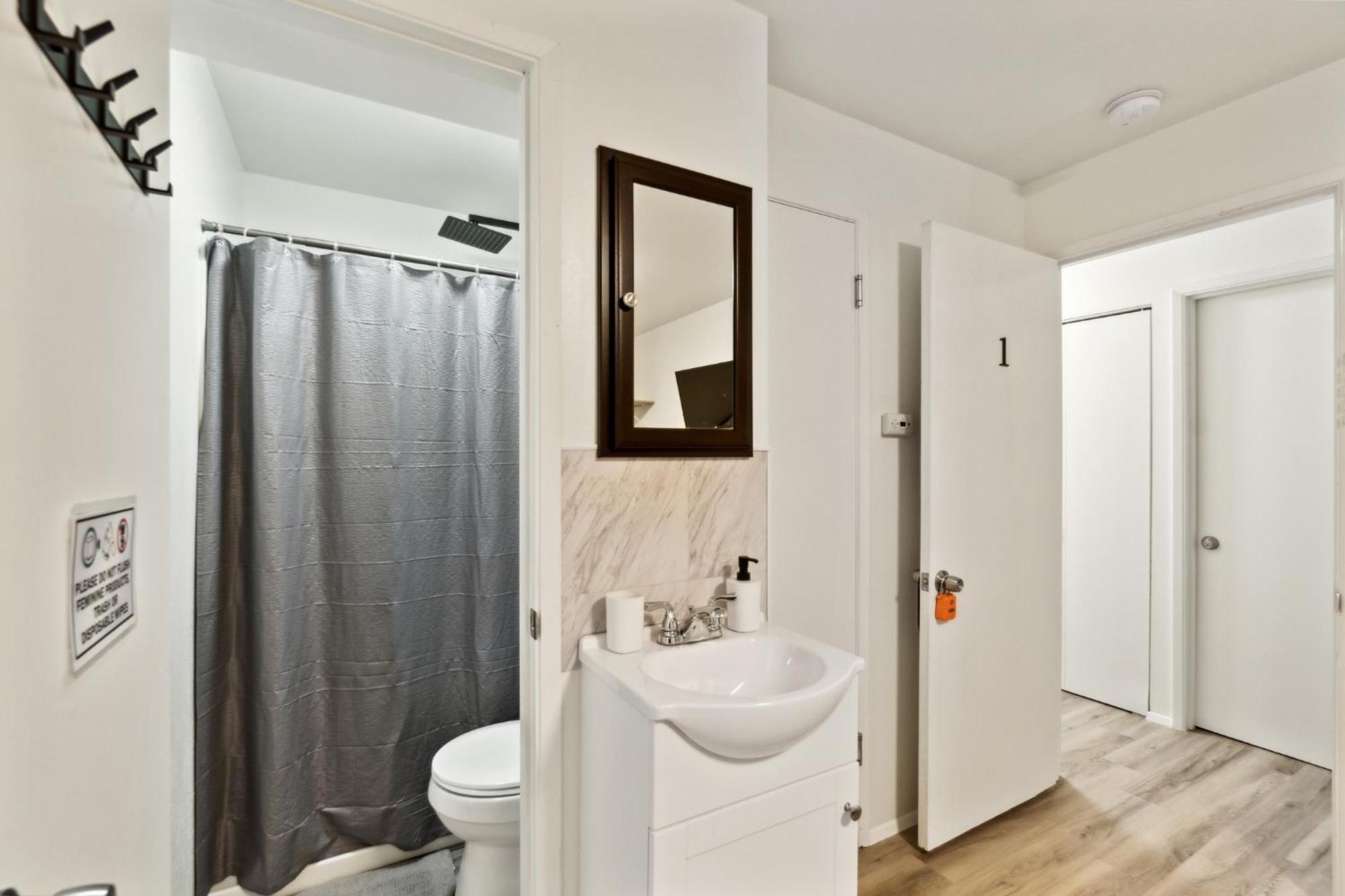 Central Bellevue Guesthouse エクステリア 写真